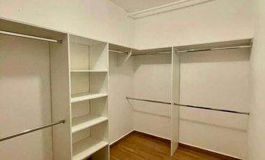 CASA EN VENTA 100% REMODELADA Y EQUIPADA. PASEO DE CUMBRES, MTY