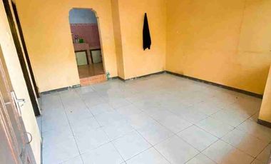 Dijual Rumah Siap Huni Lokasi Kavling Bumi Gedangan Indah 
Sidoarjo

Spesifikasi :

- Luas Tanah 70m2
- Full Bangunan
- Dimensi 7x10
- 2 Kamar Tidur
-
