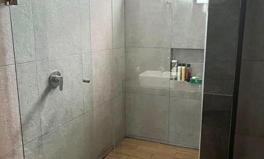 CASA CON RECÁMARA EN PLANTA BAJA LOMAS DE ANGELÓPÓLIS CLÚSTER CON ALBERCA