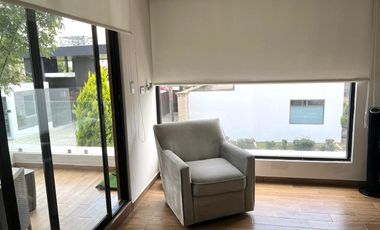 CASA CON RECÁMARA EN PLANTA BAJA LOMAS DE ANGELÓPÓLIS CLÚSTER CON ALBERCA