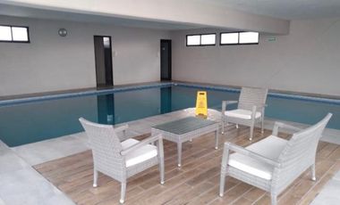 CASA CON RECÁMARA EN PLANTA BAJA LOMAS DE ANGELÓPÓLIS CLÚSTER CON ALBERCA