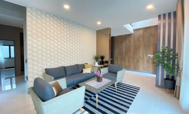 For Sale/Rent The City Bangna (new project) size XL, large size, lots of usable space. Luxury detached house, new project, next to Mega-Bangna. Corner
