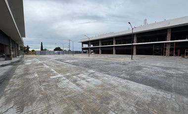 LOCALES COMERCIALES EN RENTA PLANTA ALTA PLAZA LA CEMENTERA 64M2 CERCA GALERIAS SERDAN