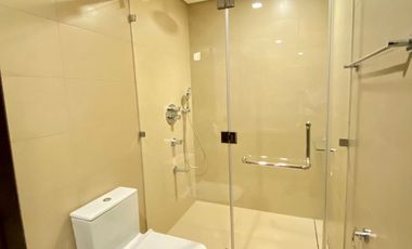 Garden Towers, Makati: 1BR Unit for Sale!