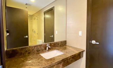 Garden Towers, Makati: 1BR Unit for Sale!