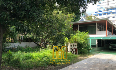 🏡 Land with Building for Sale: 199 Sq. Wah in Phetchaburi New Cut Soi 47 Intersection 6, Near Bangkok Hospital 🏡