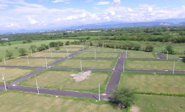 Venta de lotes de 98MTS2 ubicado a 15 minutos de Girardot, Cundinamarca, en la Urb. La Florida.