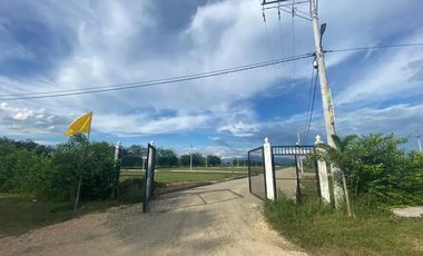 Venta de lotes de 98MTS2 ubicado a 15 minutos de Girardot, Cundinamarca, en la Urb. La Florida.