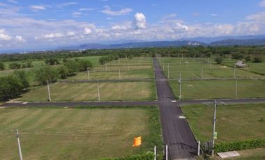 Venta de lotes de 98MTS2 ubicado a 15 minutos de Girardot, Cundinamarca, en la Urb. La Florida.