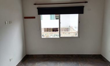 Vendo casa de dos niveles en San Jerónimo