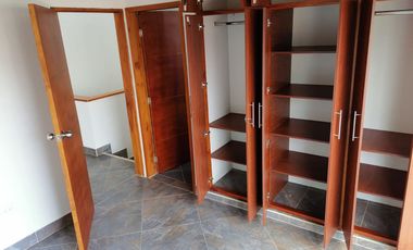 Vendo casa de dos niveles en San Jerónimo