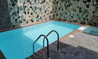 Vendo casa de dos niveles en San Jerónimo