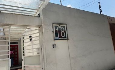 MAGNIFICA UBICACION, CALLE CERRADA FRENTE A PARQUE, AMPLIOS ESPACIOS, USO DE SUELO