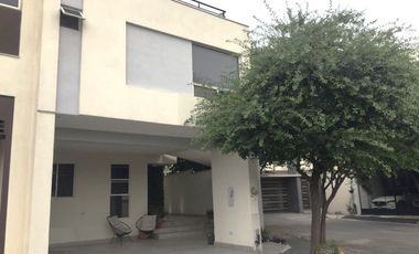 CASA EN RENTA EN CUMBRES AMUEBLADA EN CERRADAS DE CUMBRES