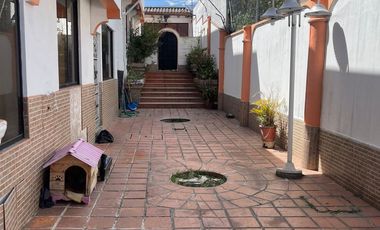 Vendo casa  de 592m2 en el norte de Quito.