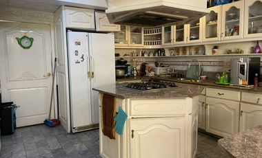 Vendo casa  de 592m2 en el norte de Quito.