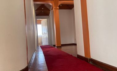 Vendo casa  de 592m2 en el norte de Quito.