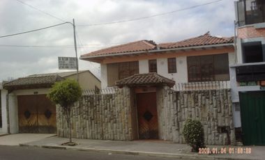Vendo casa  de 592m2 en el norte de Quito.