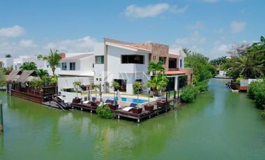 Casa en Renta, Isla Dorada, Zona Hotelera, Benito Juarez, Cancún, Quintana Roo.