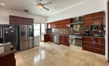 Casa en Renta, Isla Dorada, Zona Hotelera, Benito Juarez, Cancún, Quintana Roo.