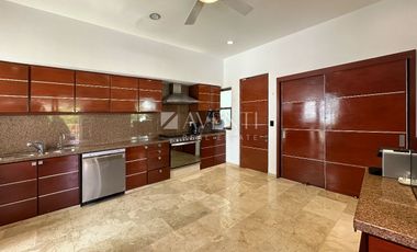 Casa en Renta, Isla Dorada, Zona Hotelera, Benito Juarez, Cancún, Quintana Roo.
