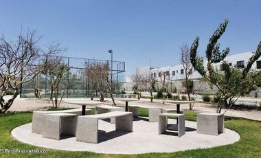 Altos de juriquilla renta departamento de 199 m 3 recamaras 4 baños 2 autos