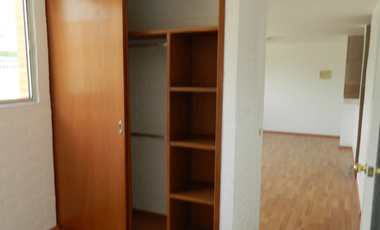 HERMOSA DEPARTAMENTO EN ZONA TRANQUILA CERCA DE CENTROS COMERCIALES Y VÍAS DE COMUNICACIÓN.