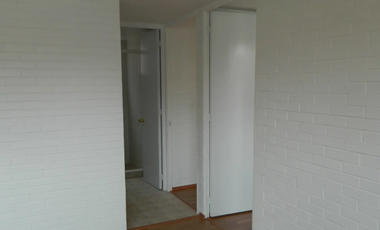 HERMOSA DEPARTAMENTO EN ZONA TRANQUILA CERCA DE CENTROS COMERCIALES Y VÍAS DE COMUNICACIÓN.