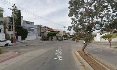 ¡¡Atención Inversionistas!! Venta de Casa en Remate Bancario, Col. Jardines de Chapultepec, Tijuana