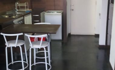 ARRIENDO DEPARTAMENTO UN DORMITORIO EN SUITE CON TERRAZA SEMI AMUEBLADO,BARRIO SAN ISIDRO  SANTIAGO