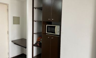 ARRIENDO DEPARTAMENTO UN DORMITORIO EN SUITE CON TERRAZA SEMI AMUEBLADO,BARRIO SAN ISIDRO  SANTIAGO