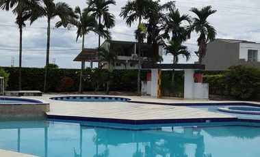 VENDO CASA EN EL CONDOMINIO CAMPESTRE CASTELLO DE CUMARAL - META