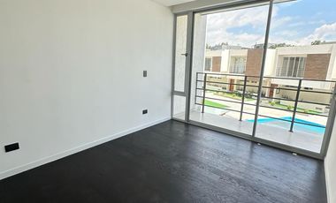 VENTA DEPARTAMENTO TRES DORMITORIOS SECTOR EL NACIONAL CERCA A CUMBAYA
