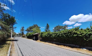 Terreno 10.500 M2. para Conjunto Residencial. Sector Tumbaco - Churoloma.