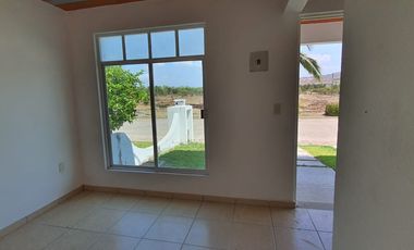 VILLA EN VENTA CONDOMINIO CON ACCESO A LA LAGUNA ACAPULCO