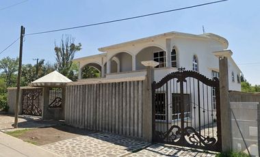 Casa Residencial con gran terreno en Cerro Colorado, Hidalgo
