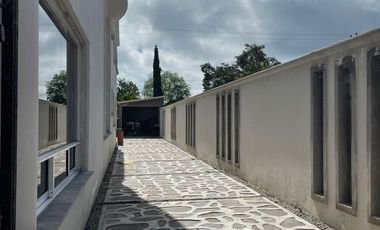 Casa Residencial con gran terreno en Cerro Colorado, Hidalgo