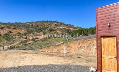 Leon Propiedades vende parcela con 2 casas en sector Alhué, Curacaví
