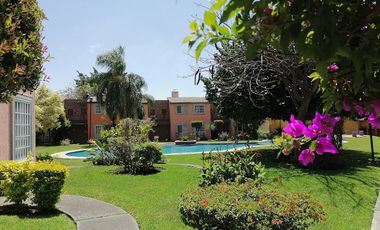 CASA EN VENTA EN LA CAMPIÑA TETECALITA MORELOS ESQUINA Y TERRENO PROPIO