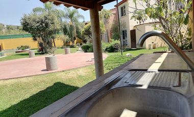 CASA EN VENTA EN LA CAMPIÑA TETECALITA MORELOS ESQUINA Y TERRENO PROPIO