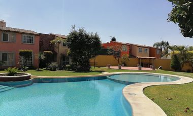 CASA EN VENTA EN LA CAMPIÑA TETECALITA MORELOS ESQUINA Y TERRENO PROPIO