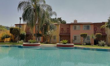 CASA EN VENTA EN LA CAMPIÑA TETECALITA MORELOS ESQUINA Y TERRENO PROPIO