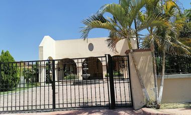 CASA EN VENTA EN LA CAMPIÑA TETECALITA MORELOS ESQUINA Y TERRENO PROPIO