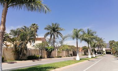 CASA EN VENTA EN LA CAMPIÑA TETECALITA MORELOS ESQUINA Y TERRENO PROPIO
