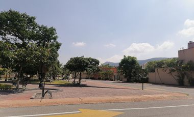 CASA EN VENTA EN LA CAMPIÑA TETECALITA MORELOS ESQUINA Y TERRENO PROPIO