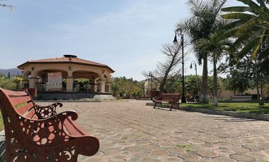 CASA EN VENTA EN LA CAMPIÑA TETECALITA MORELOS ESQUINA Y TERRENO PROPIO