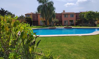 CASA EN VENTA EN LA CAMPIÑA TETECALITA MORELOS ESQUINA Y TERRENO PROPIO