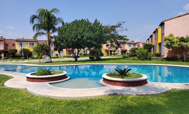 CASA EN VENTA EN LA CAMPIÑA TETECALITA MORELOS ESQUINA Y TERRENO PROPIO