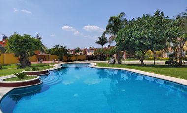 CASA EN VENTA EN LA CAMPIÑA TETECALITA MORELOS ESQUINA Y TERRENO PROPIO