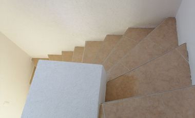 CASA EN VENTA EN LA CAMPIÑA TETECALITA MORELOS ESQUINA Y TERRENO PROPIO